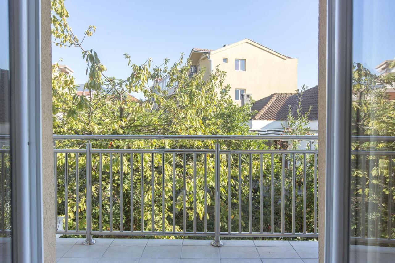 Apartments Lux Milano, Savina,Herceg-Novi แฮร์เซ็ก-โนวี ภายนอก รูปภาพ