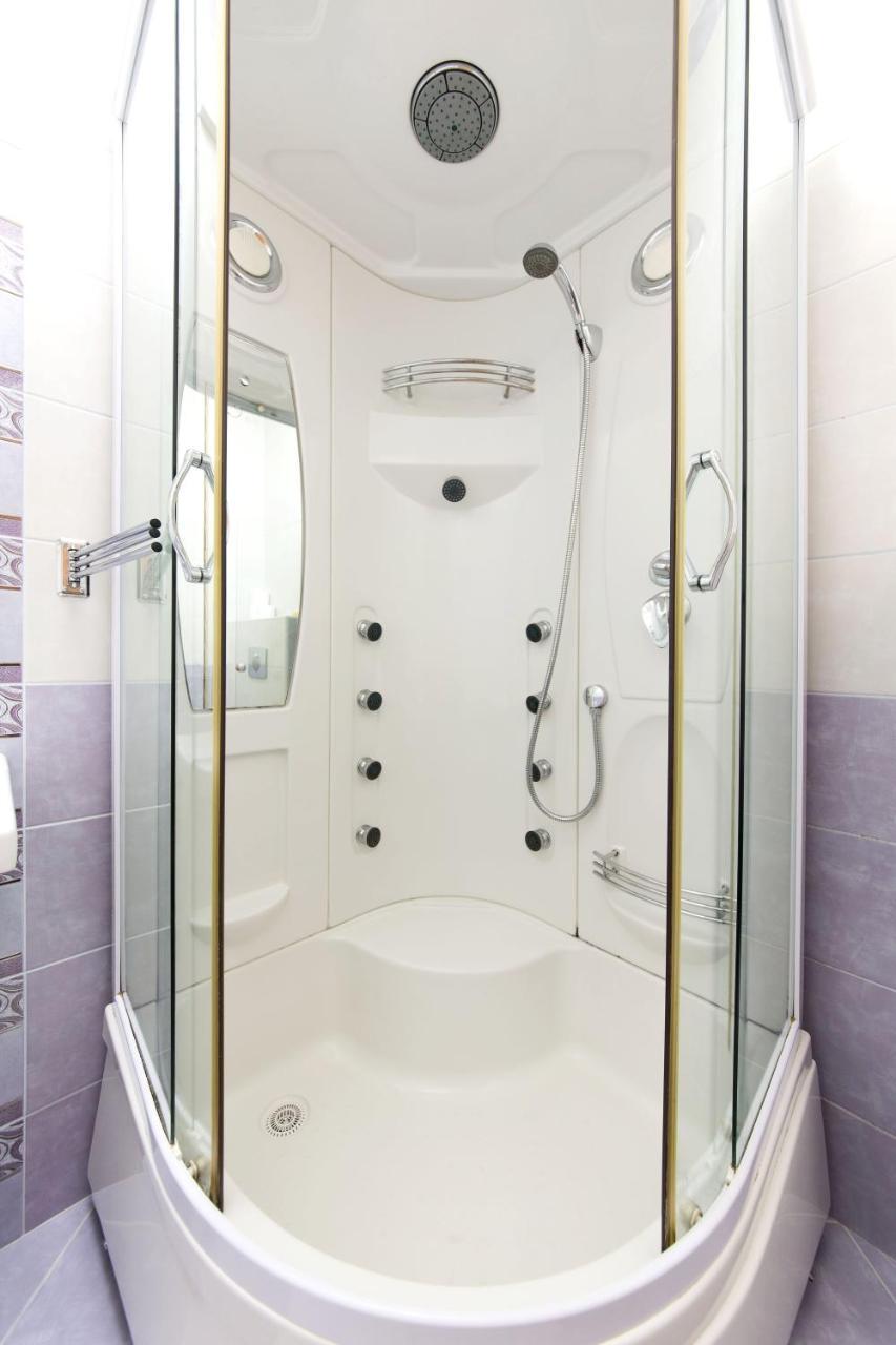Apartments Lux Milano, Savina,Herceg-Novi แฮร์เซ็ก-โนวี ภายนอก รูปภาพ